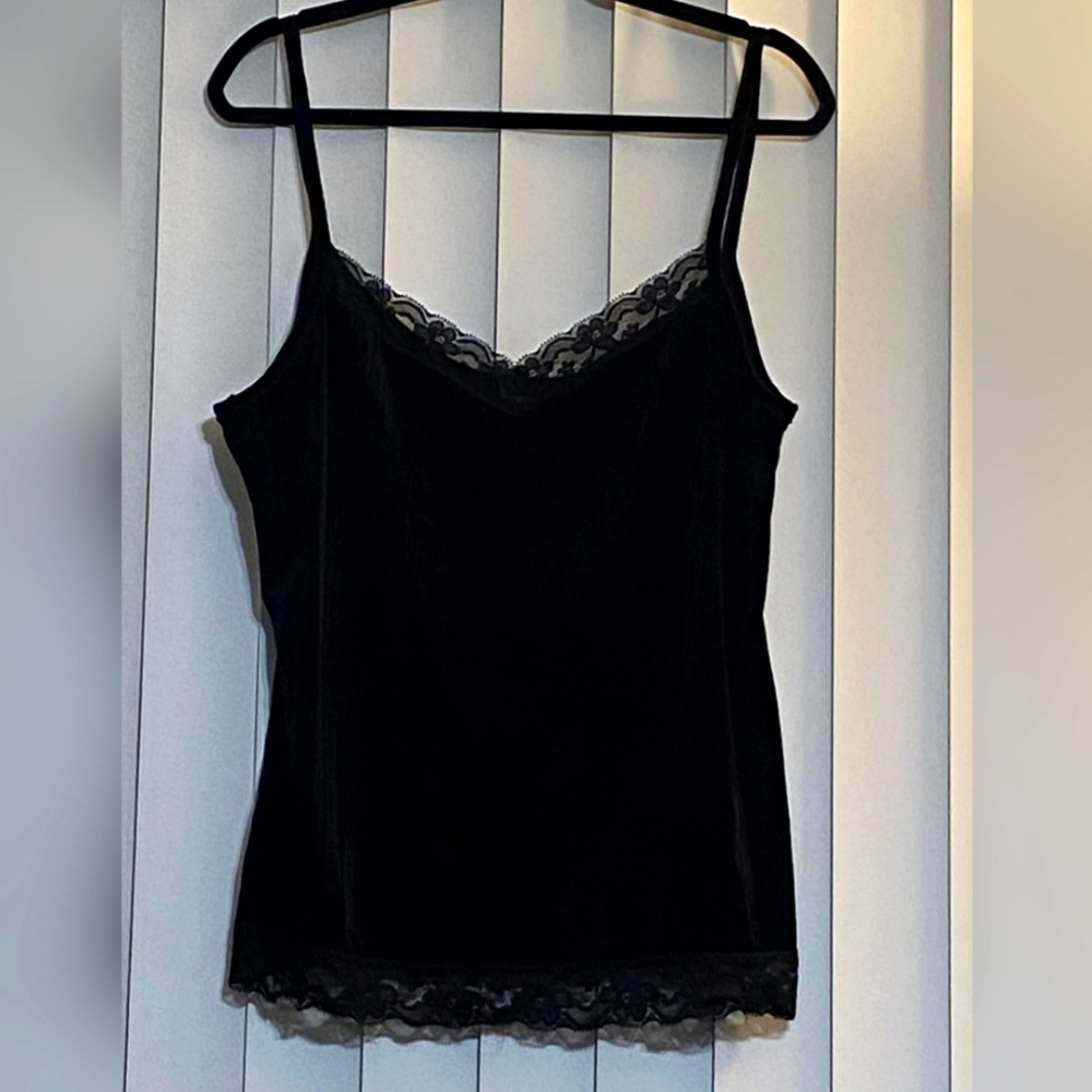 No Boundaries XL Valour Lace Tank Top Black